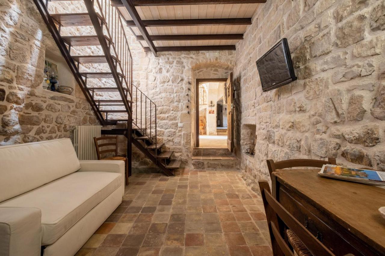 Case-Grotte Degli Avi, Esperienza Abitativa In Grotta 莫迪卡 外观 照片