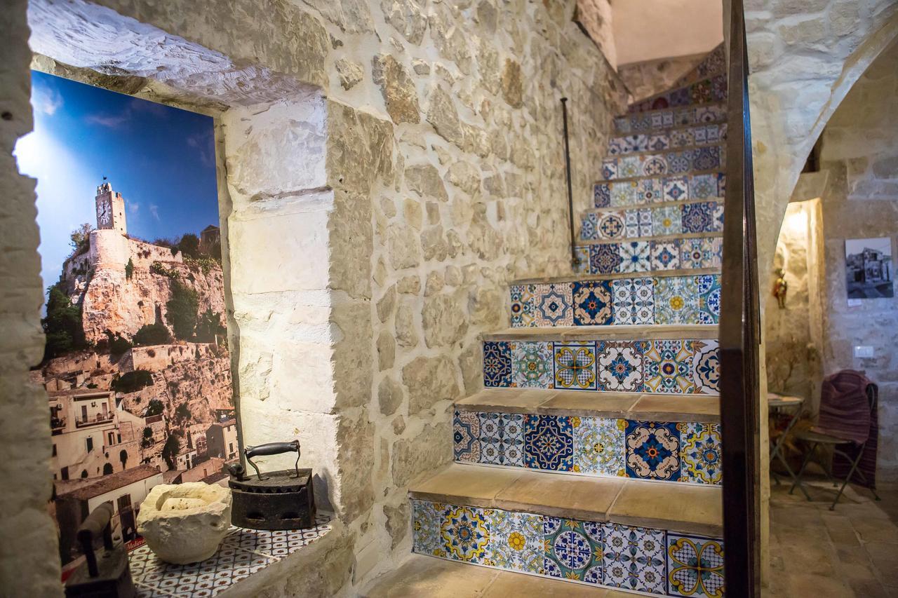 Case-Grotte Degli Avi, Esperienza Abitativa In Grotta 莫迪卡 外观 照片