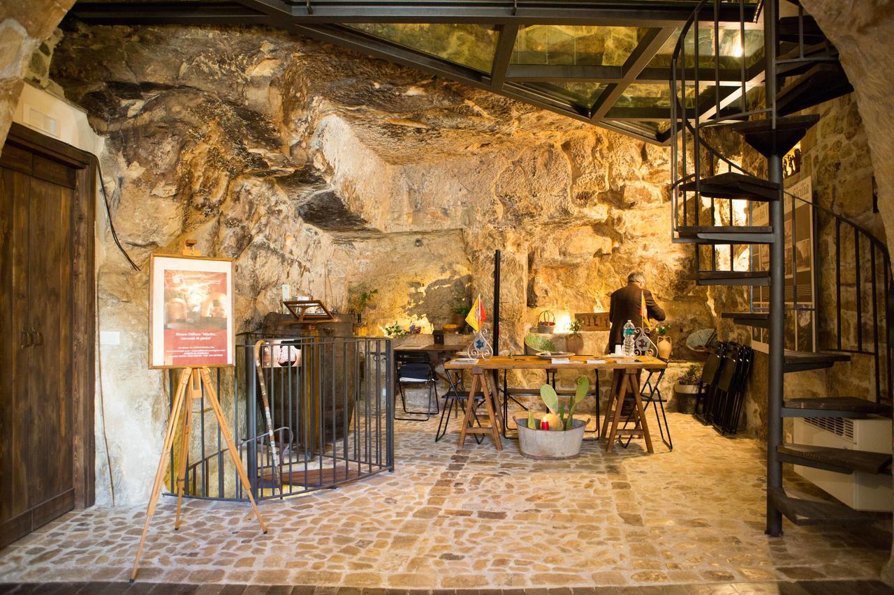 Case-Grotte Degli Avi, Esperienza Abitativa In Grotta 莫迪卡 外观 照片